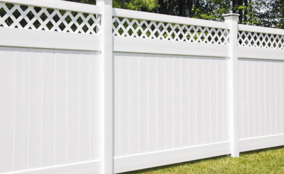 Lattice Top Privacy Vinyl Fencing